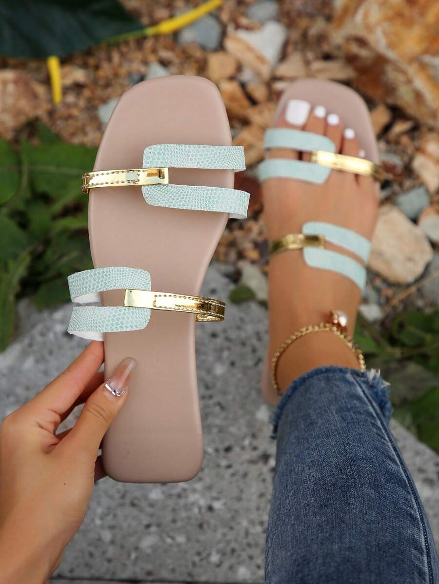 Street Fashion In Chinese - Women's Flat Sandals, Metallic Elegant Party