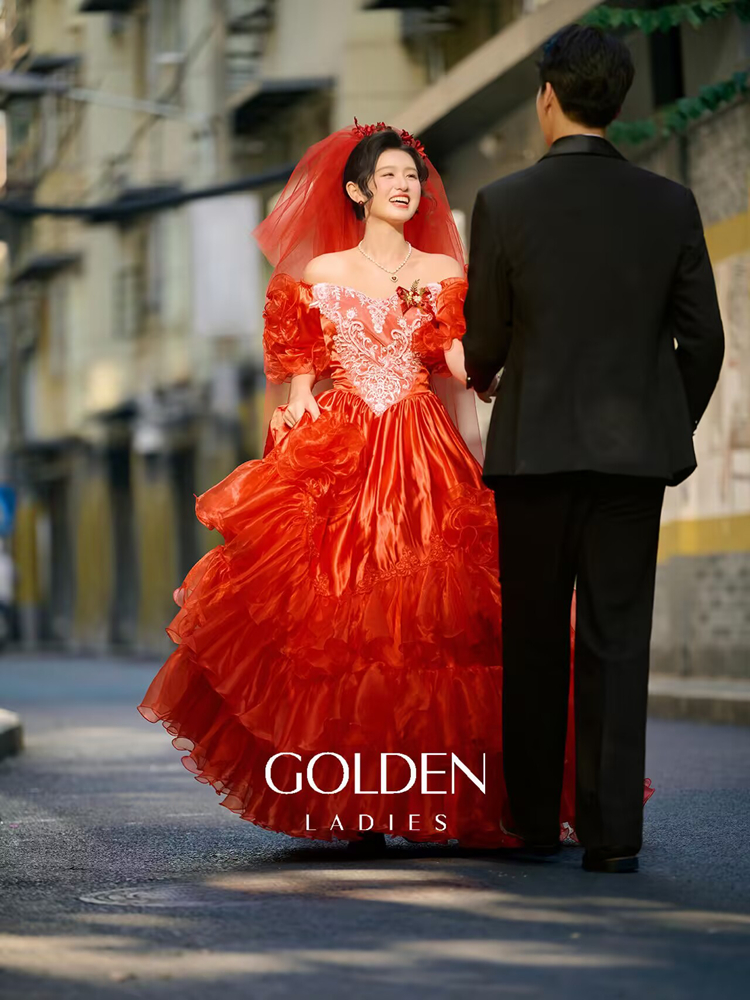 Street Fashion Photoshoot - New Vintage Wedding Dress Film Studio