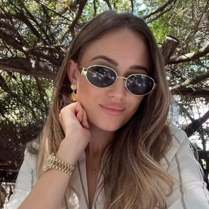 Fashionable High-end Oval Meta - Street Fashion Photoshoot reseña y precio