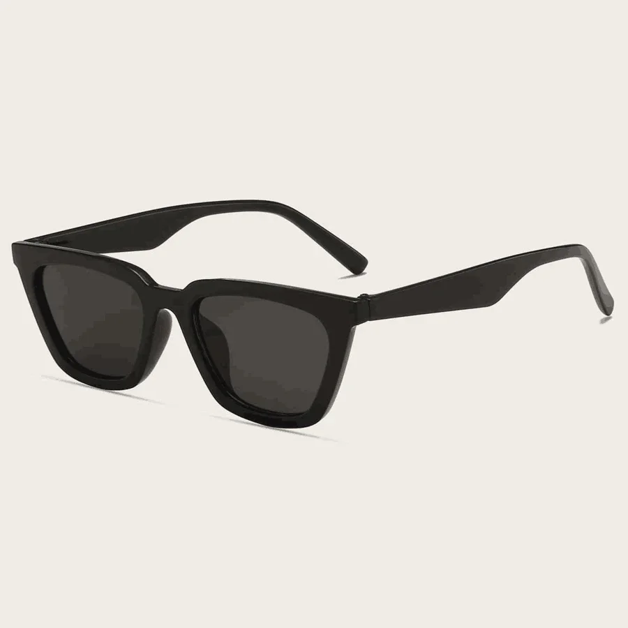 Thick Black Angular Cat Eye Sq - Street Fashion Photoshoot reseña y precio