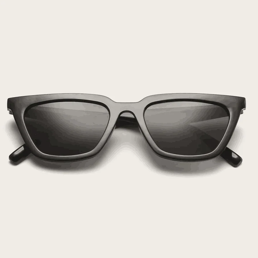 Thick Black Angular Cat Eye Sq - Street Fashion Photoshoot reseña y precio