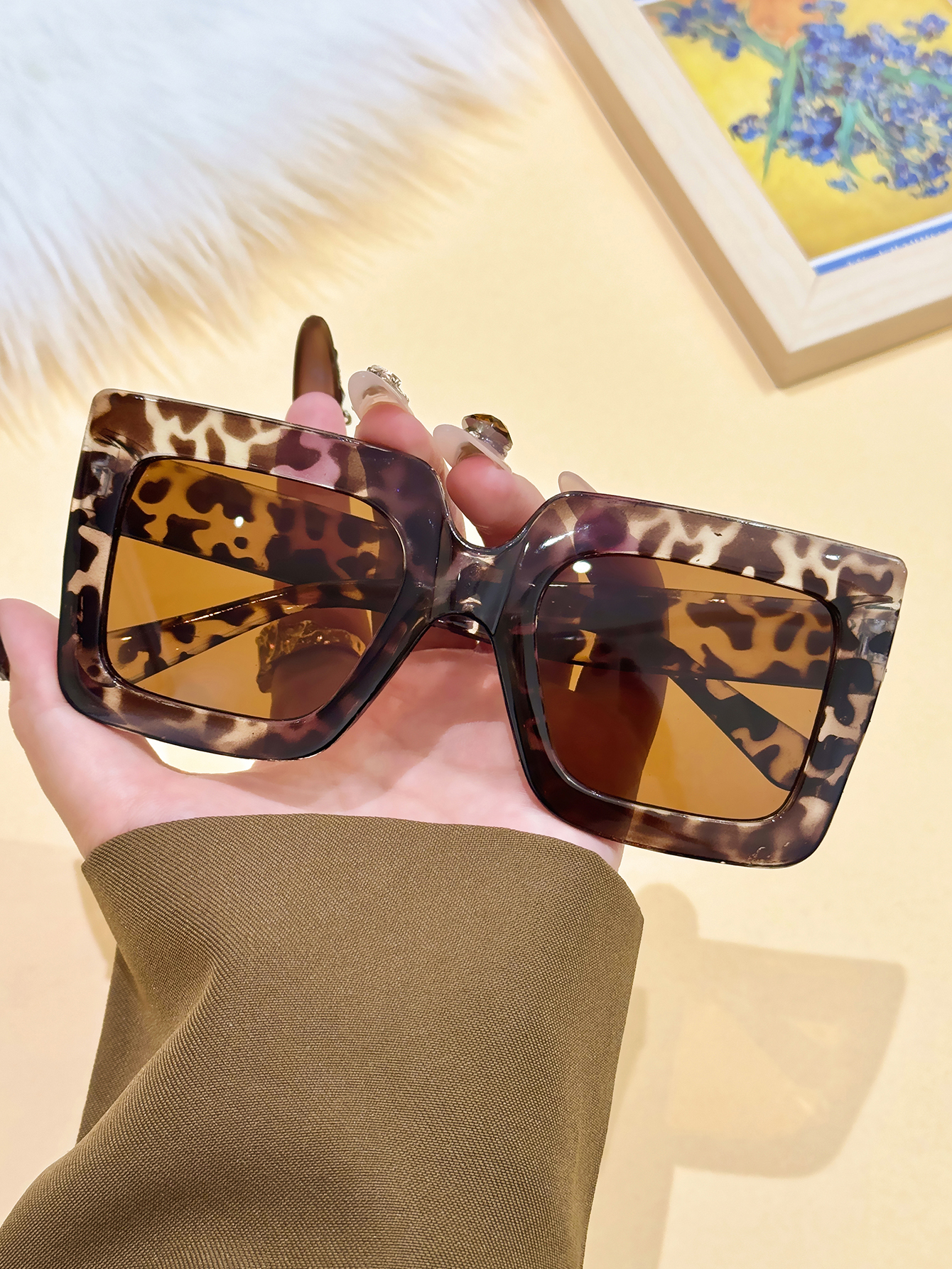 1Pc Niche Trendy Light Leopard - Street Fashion Photoshoot reseña y precio