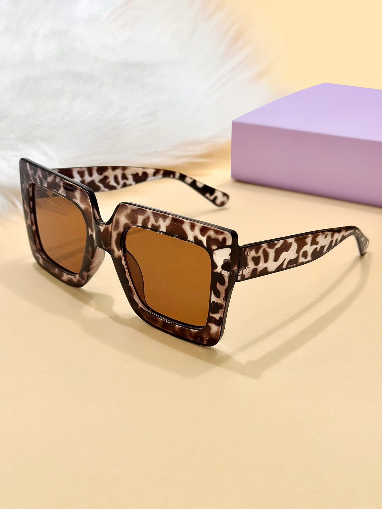 1Pc Niche Trendy Light Leopard - Street Fashion Photoshoot reseña y precio