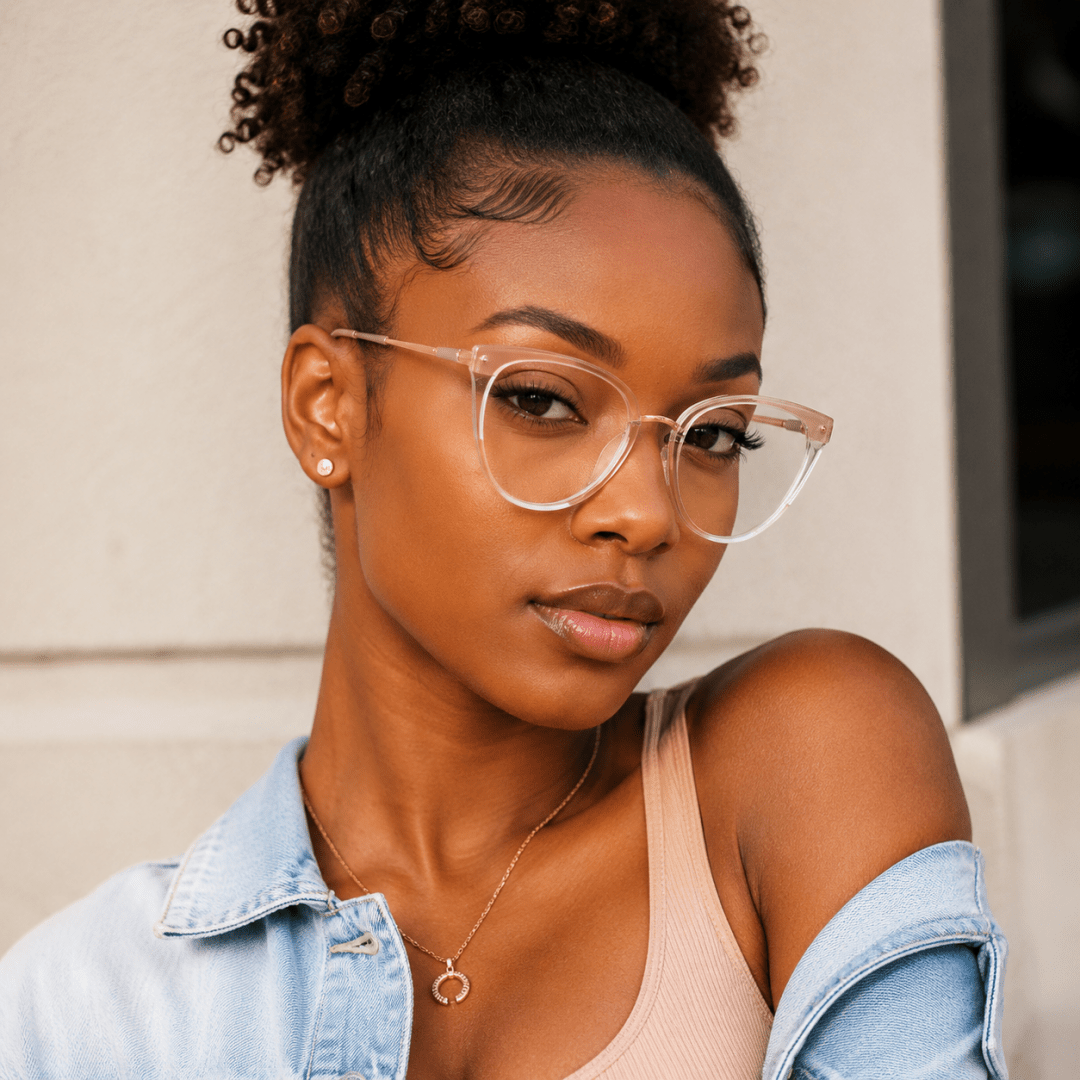 Pair Of Women's Retro Cat-Eye  - Street Fashion Photoshoot reseña y precio