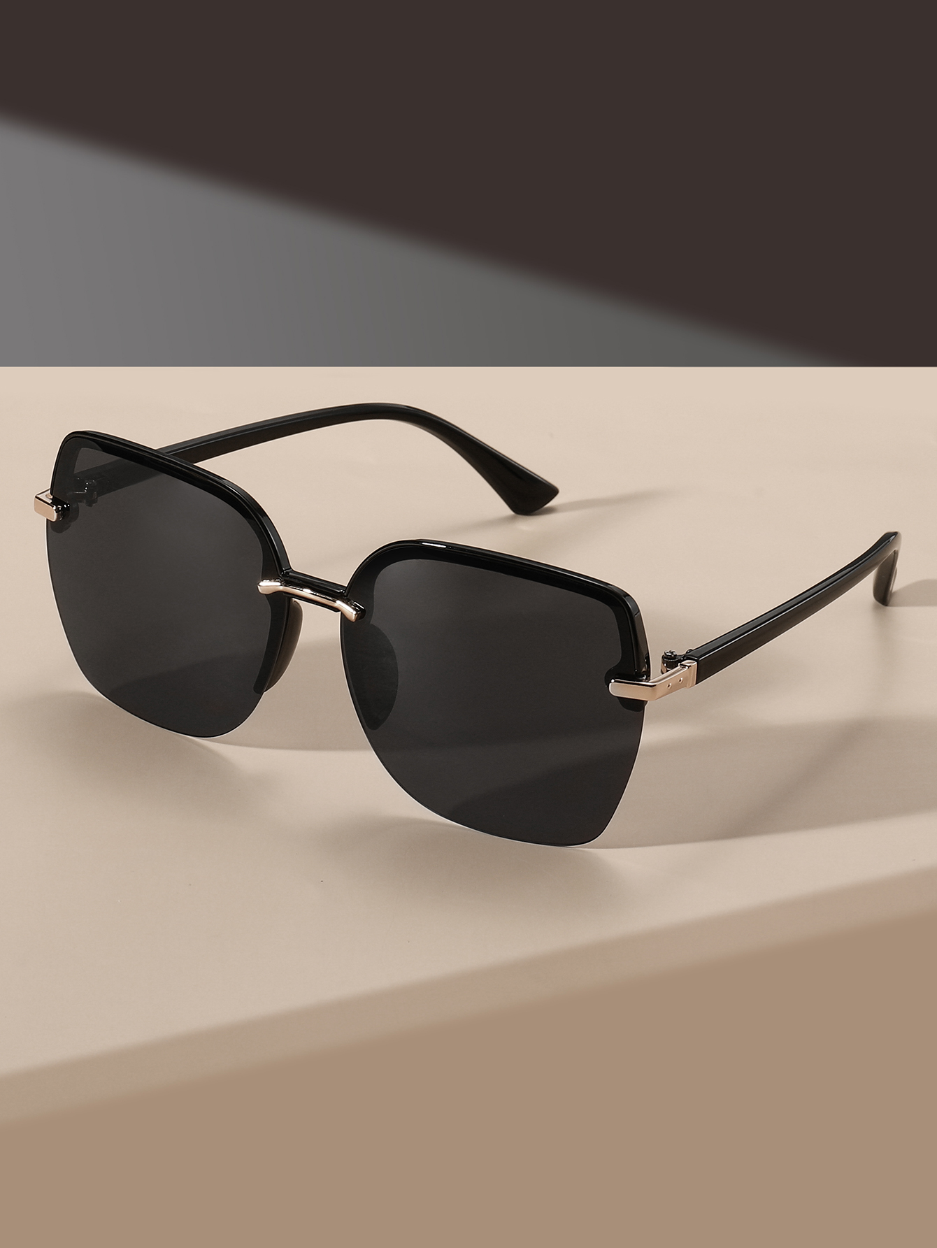 Retro Minimalist Large Square  - Street Fashion Photography reseña y precio